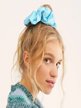 Load image into Gallery viewer, JUMBO SCRUNCHIE

