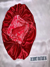 Load image into Gallery viewer, LADY IN ROUGE BONNET
